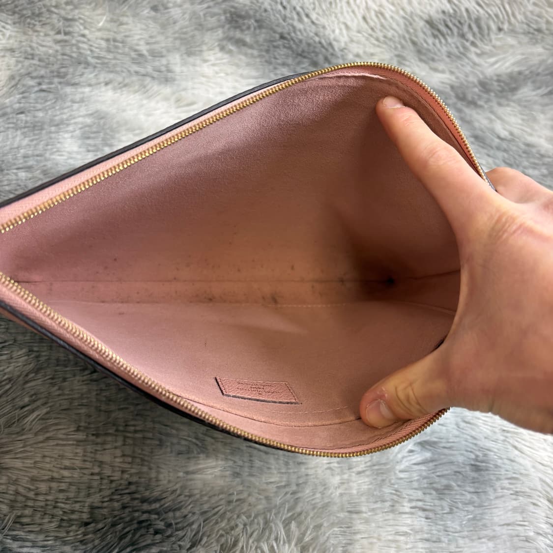 루이비통 모노그램 로즈 데일리 파우치 상품이미지3