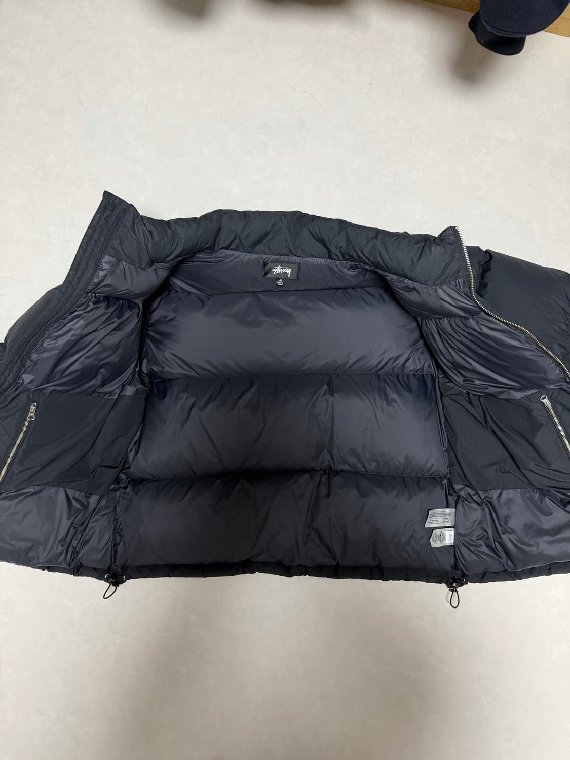 스투시 다운 푸퍼 나일론 패딩 블랙 M 상품이미지4