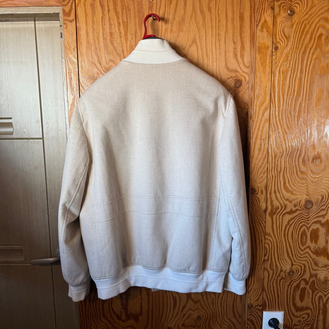 브루넬로 쿠치넬리 23 F/w 캐시미어 봄버 자켓 판매 합니다. 상품이미지8