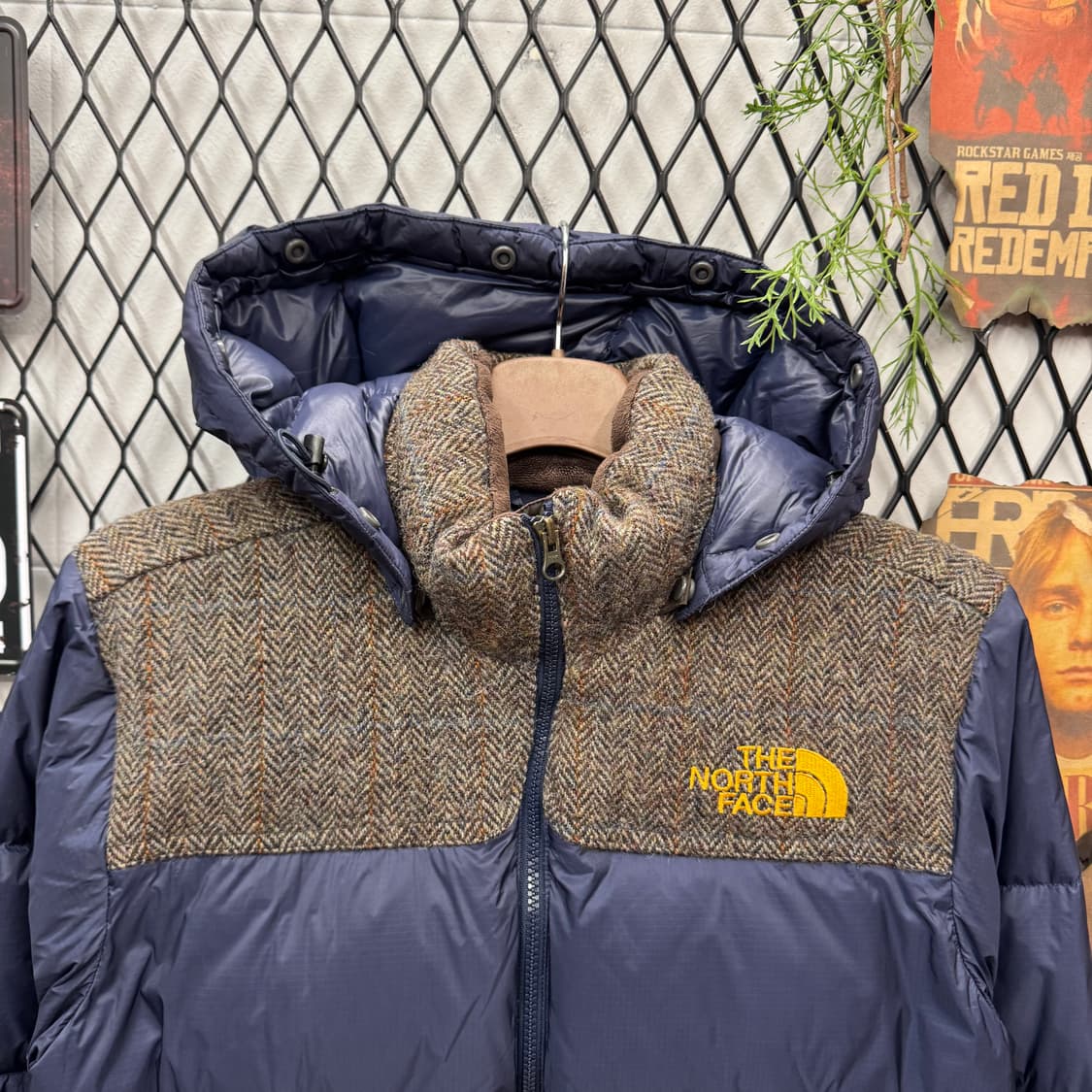 노스페이스 해리스 트위드 패널 다운 패딩 후드 자켓 네이비 브라운 상품이미지3