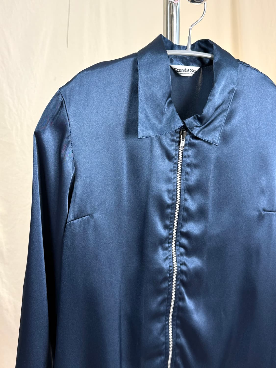 Scandal Scoop 글로시 집업 자켓 상품이미지3