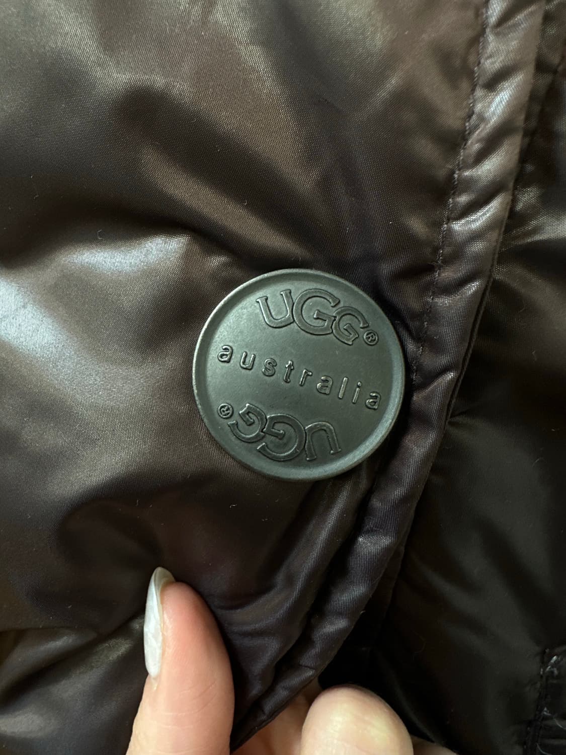 드라이완료 Ugg Australia 어그 와이드 구스 카라 더블버튼 패딩 상품이미지2