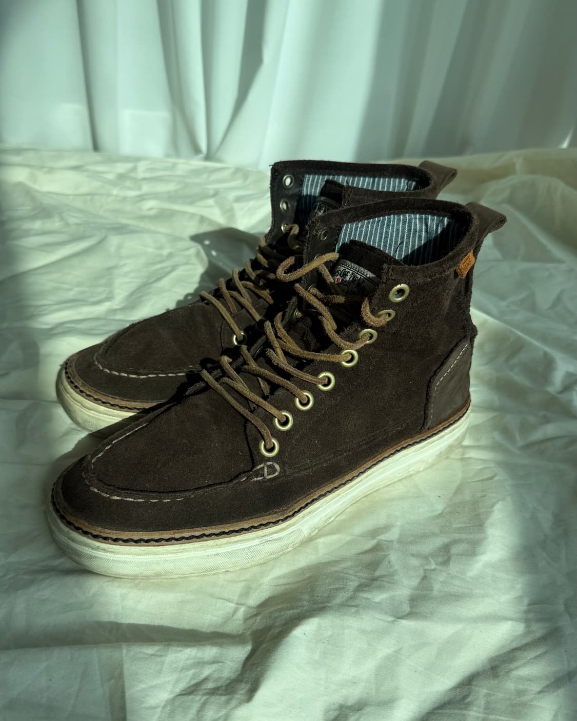 반스 브라운 스웨이트 하이탑 스니커즈 상품이미지1