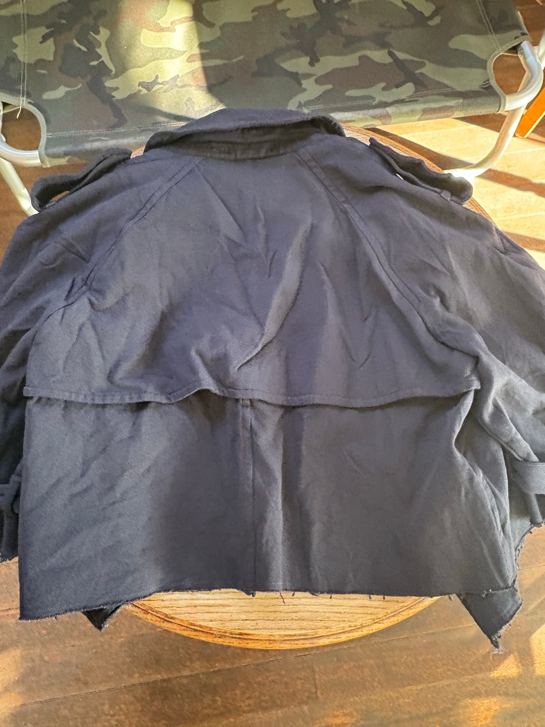 꼼데 가르송 축융 숏 트렌치 상품이미지3