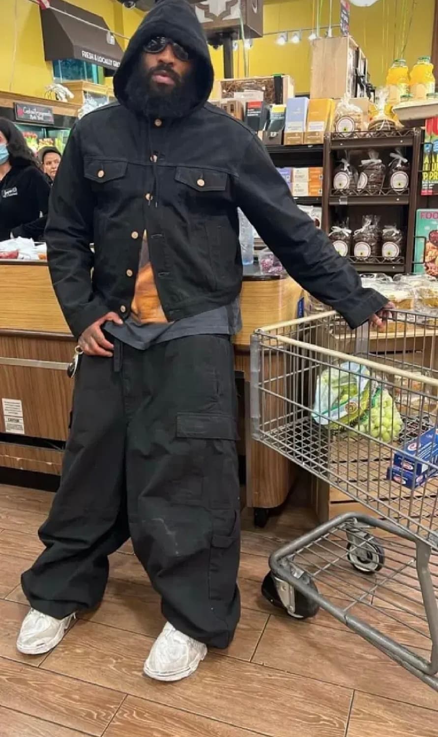 발렌시아가 드로스트링 카고 팬츠 50사이즈 팝니다 상품이미지1