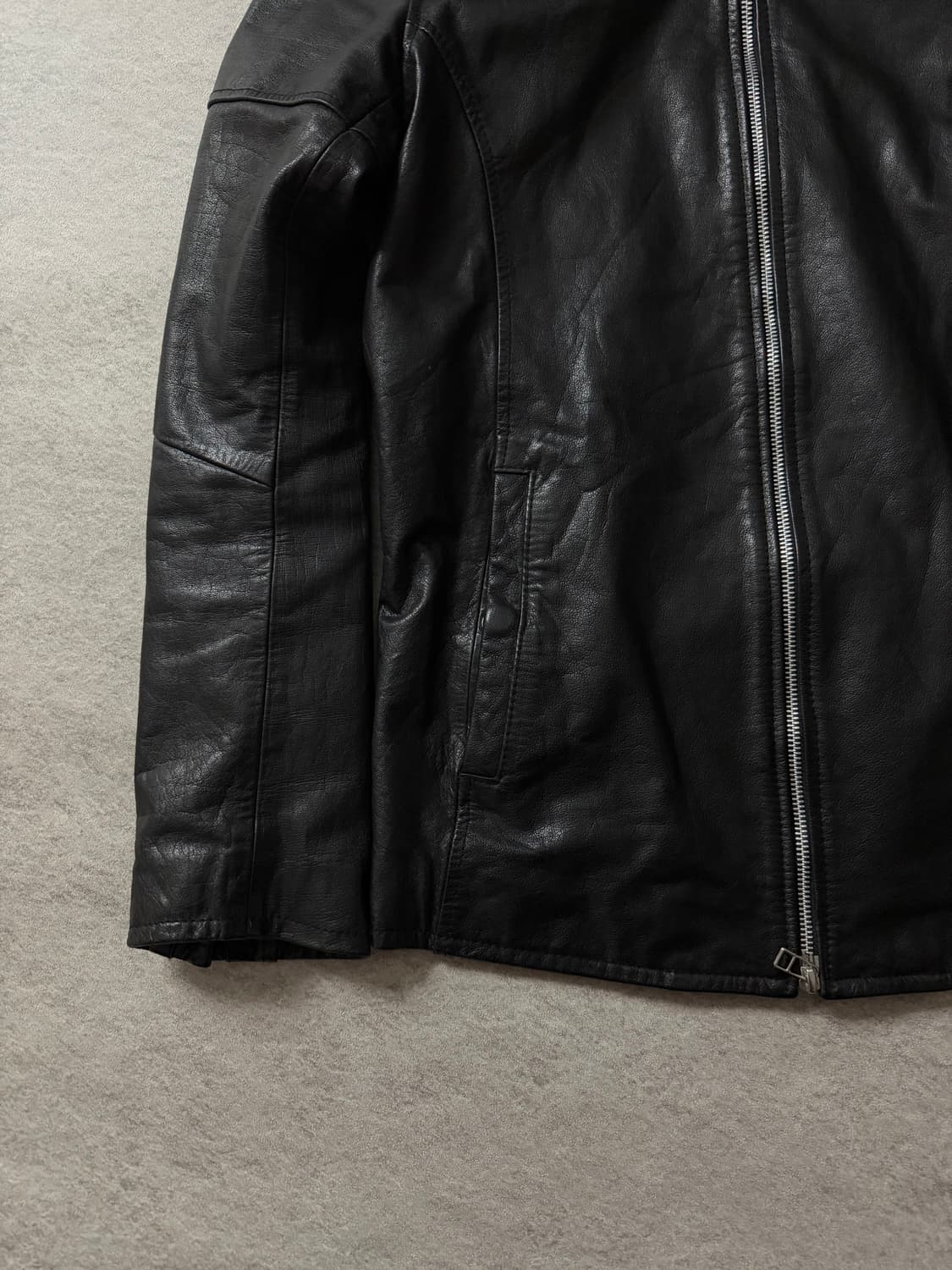 뱅퀴시 램스킨 후드 하이넥 자켓 상품이미지9