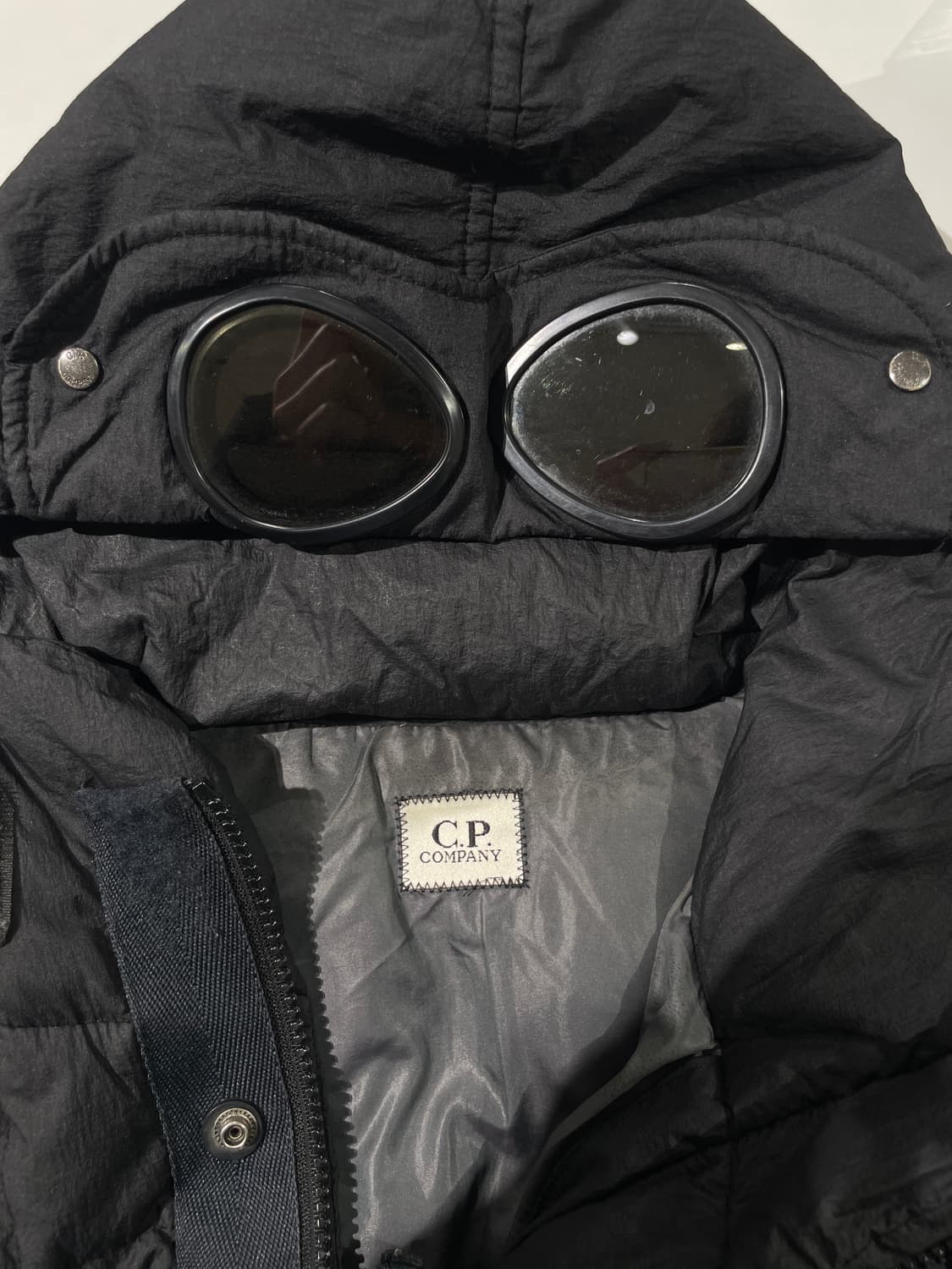 씨피컴퍼니 블랙 고글 다운 자켓 상품이미지7