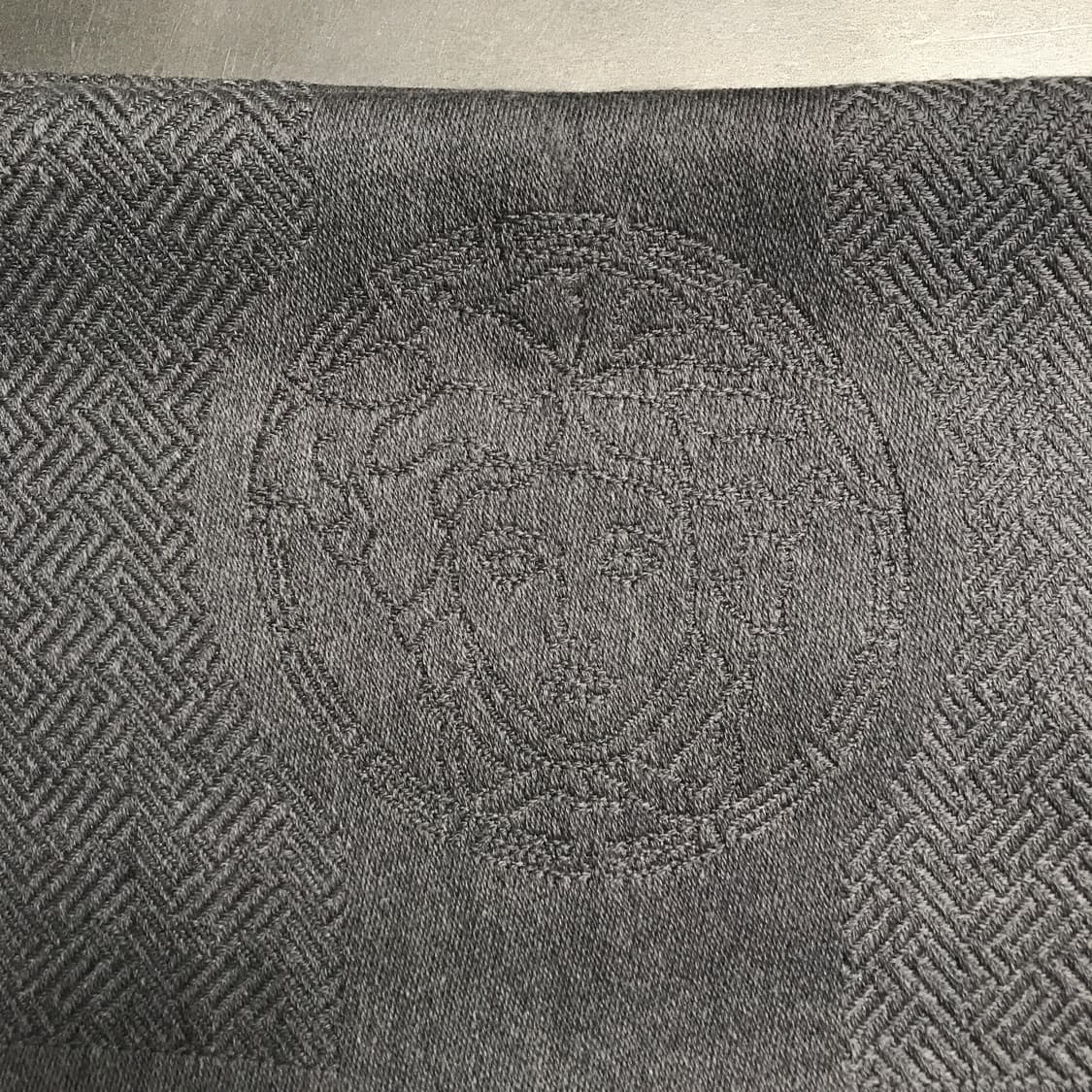 베르사체 메두사 머플러 그레이 상품이미지5