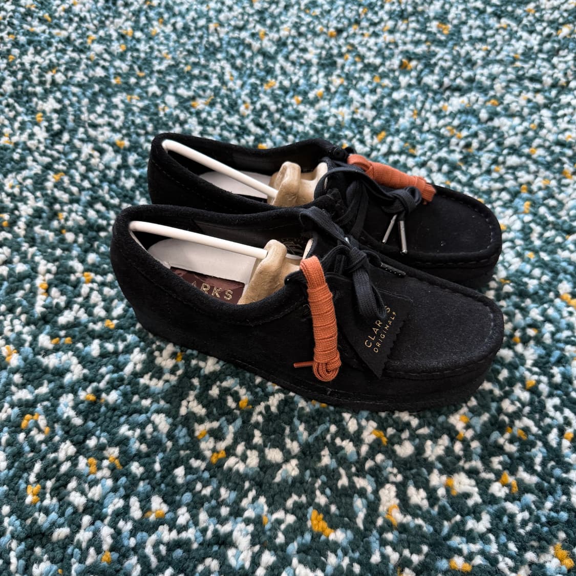 클락스 왈라비 스웨이드 블랙 여성 상품이미지3