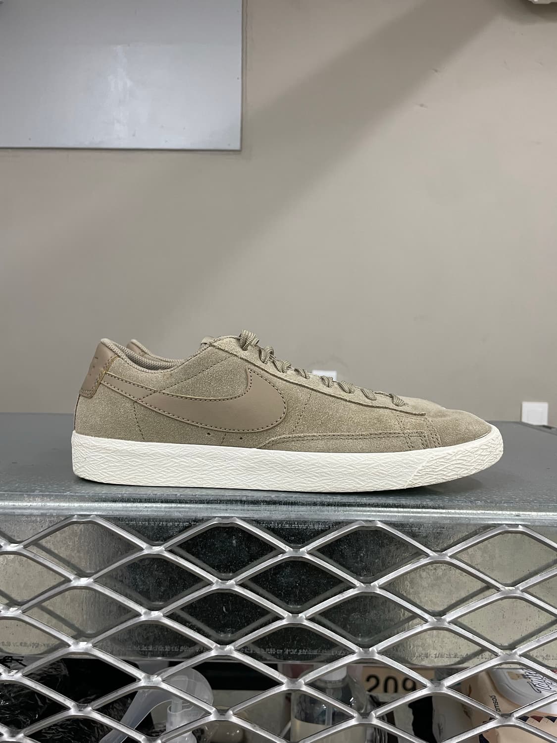 나이키 SB 블레이저 로우 카키 260 상품이미지4