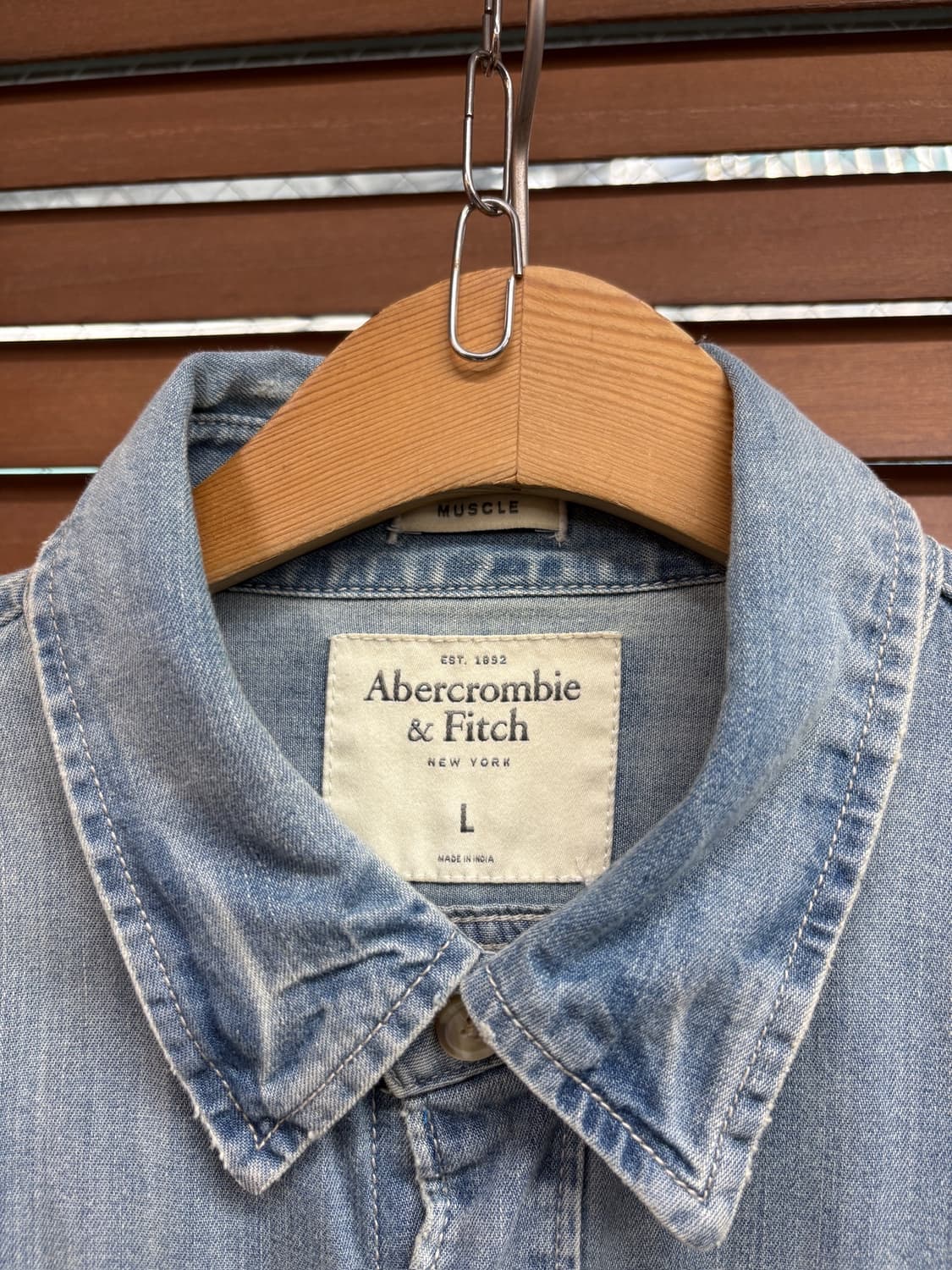 Abercrombie&Fitch 아베크롬비 앤 피치 빈티지 워싱 데님셔츠 상품이미지7
