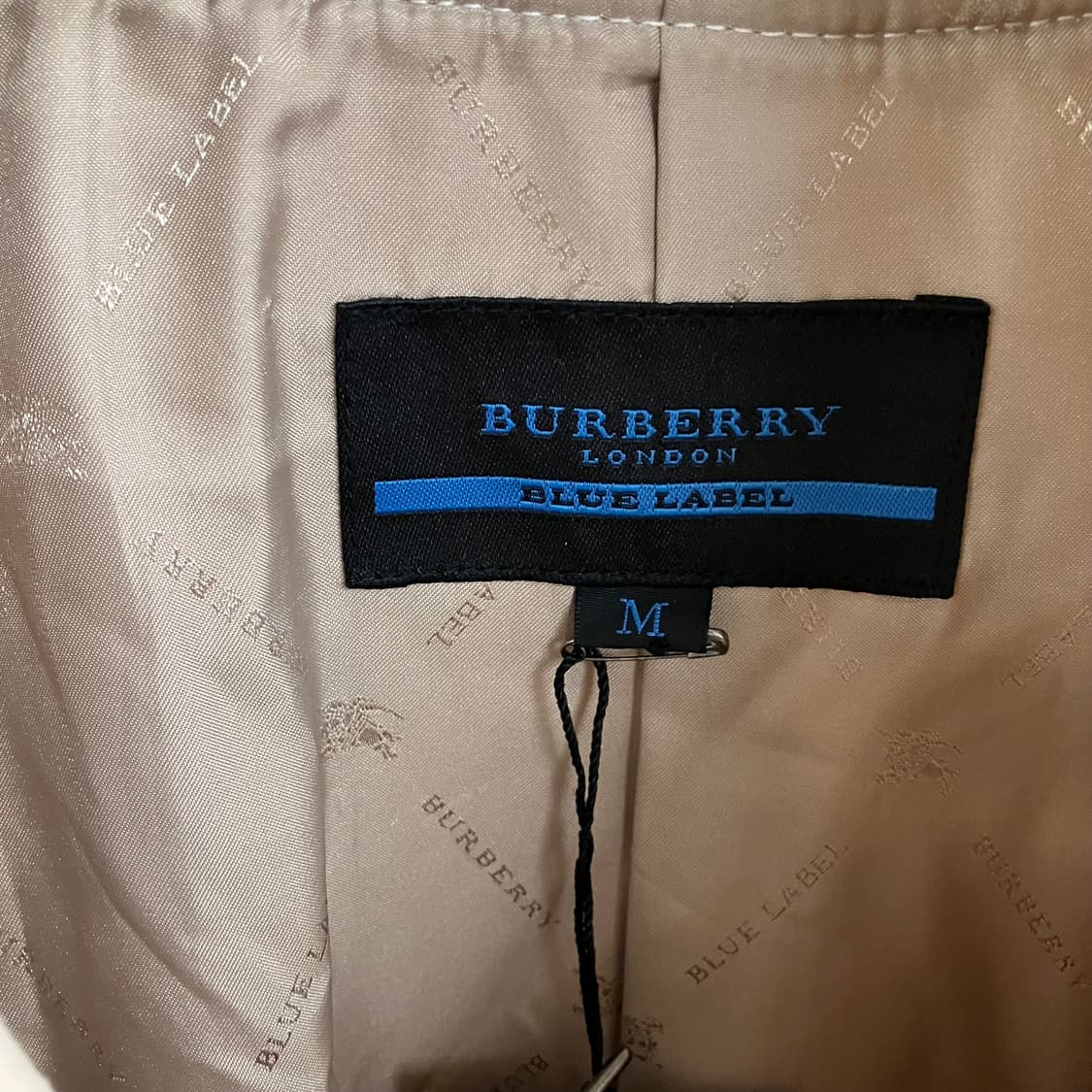 버버리 블루라벨 로고 와펜 가죽 소매 스타디움 자켓 M 상품이미지3