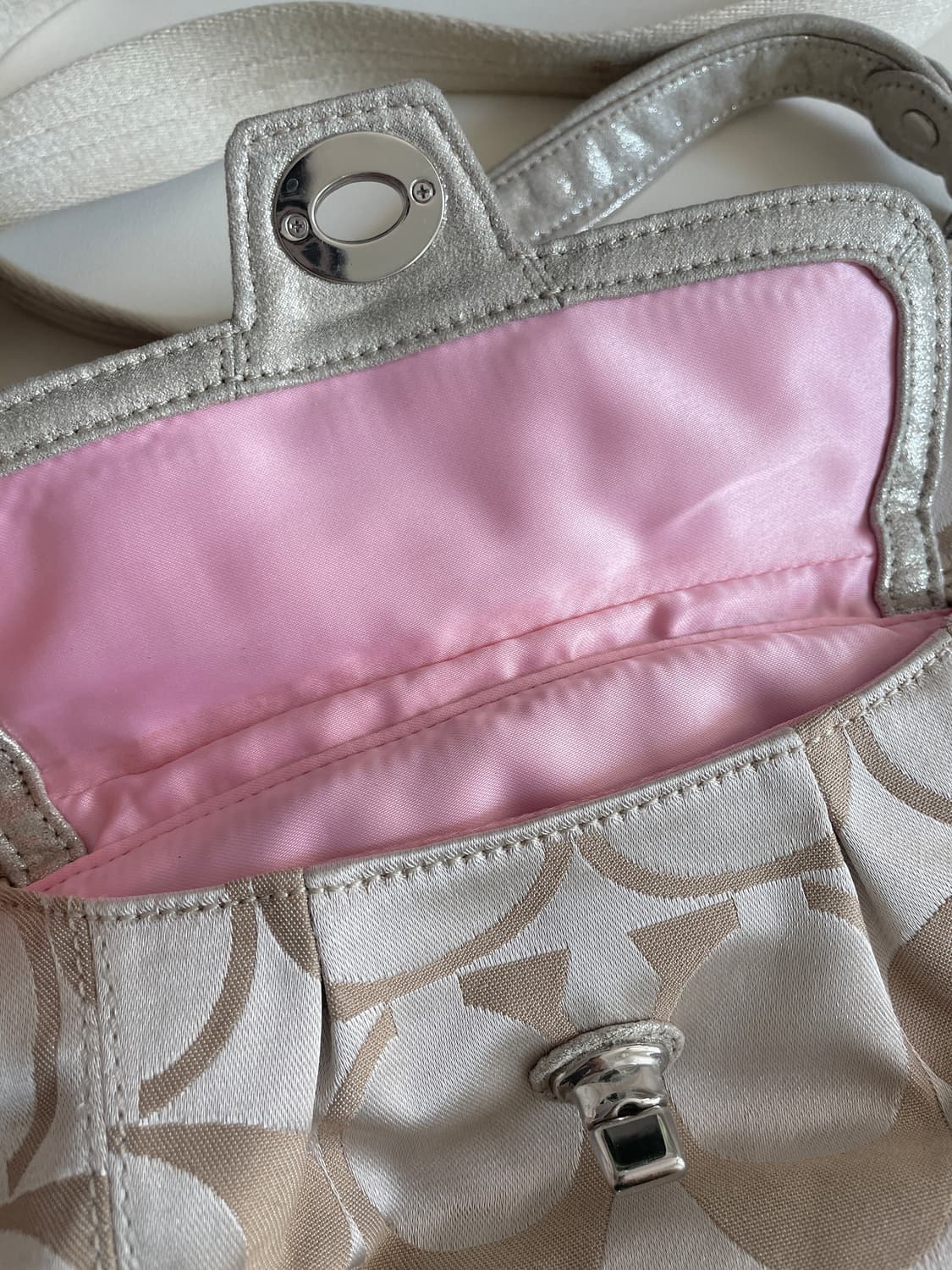 코치 숄더백 겸 크로스백 상품이미지3