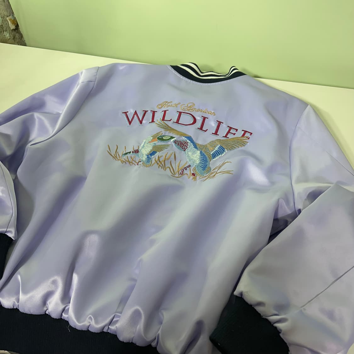 M 원더마켓 오버핏 라이트퍼플 청둥오리자수 스카쟌자켓 상품이미지1