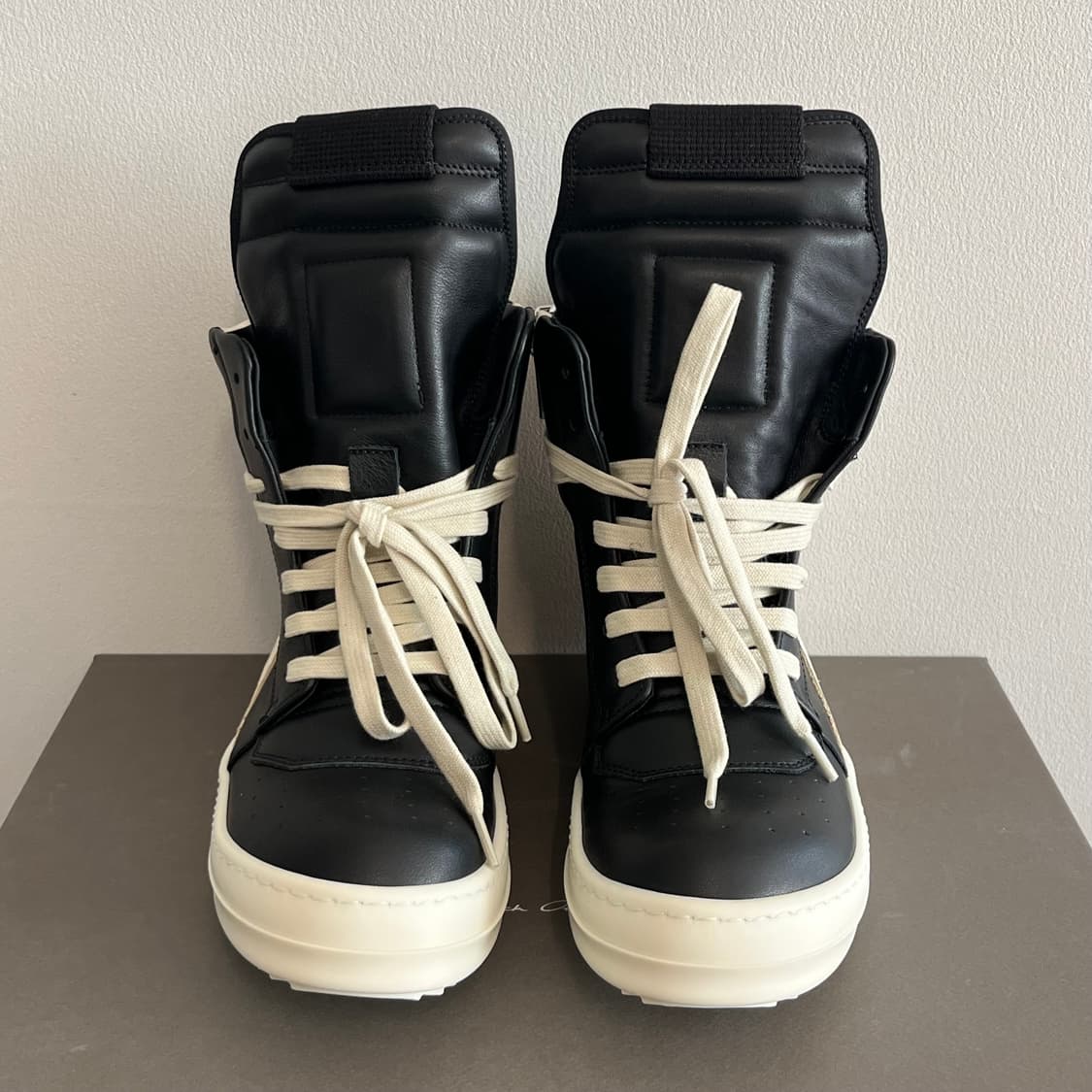 [36,37]릭오웬스 26ss 지오바스켓 블랙 밀크 상품이미지2