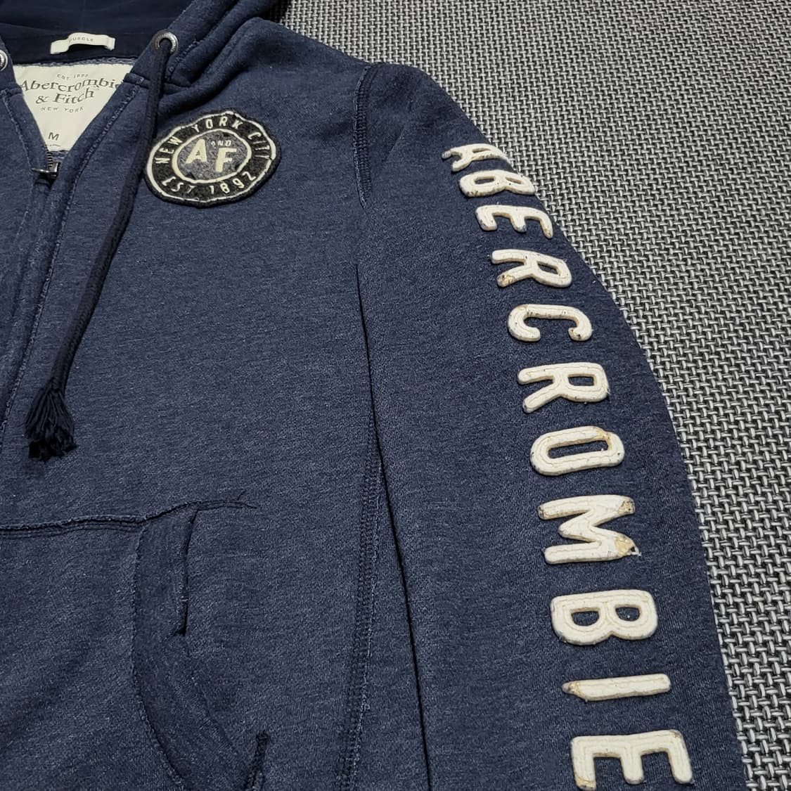 아베크롬비 팔 레터링 패치 기모 후드집업 (M오버) 상품이미지3
