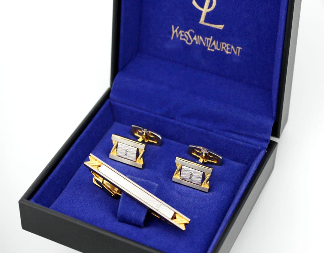 입생로랑 A등급 5.2cm 남자 명품 넥타이핀 커프스 세트 상품이미지1