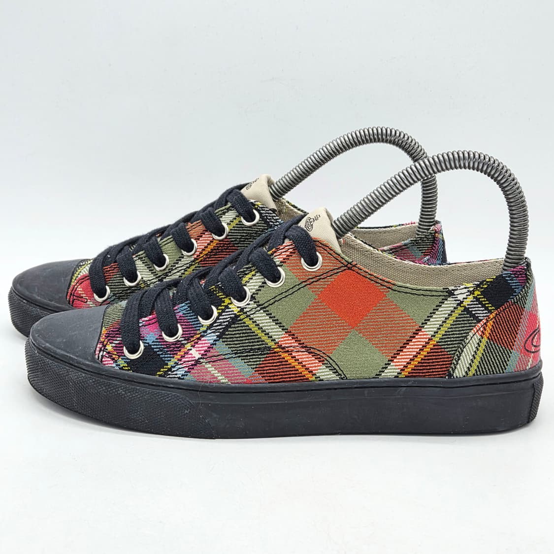 비비안 웨스트우드 우먼스 플림솔 로우탑 스니커즈 멀티 체크 (37) 상품이미지1