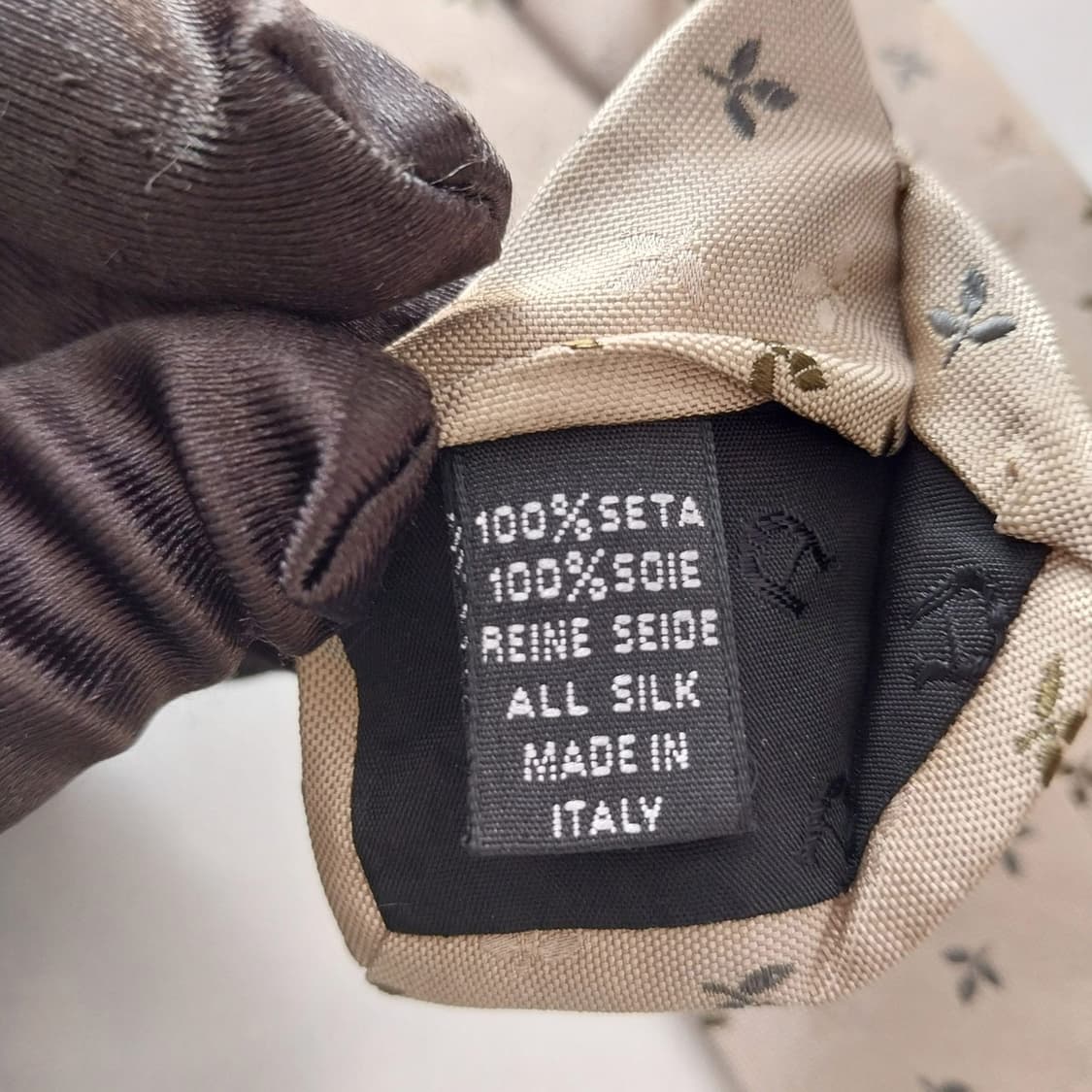 아이그너 실크 진베이지 나뭇잎 자수 넥타이 9.1cm A+등급 K1412 상품이미지10