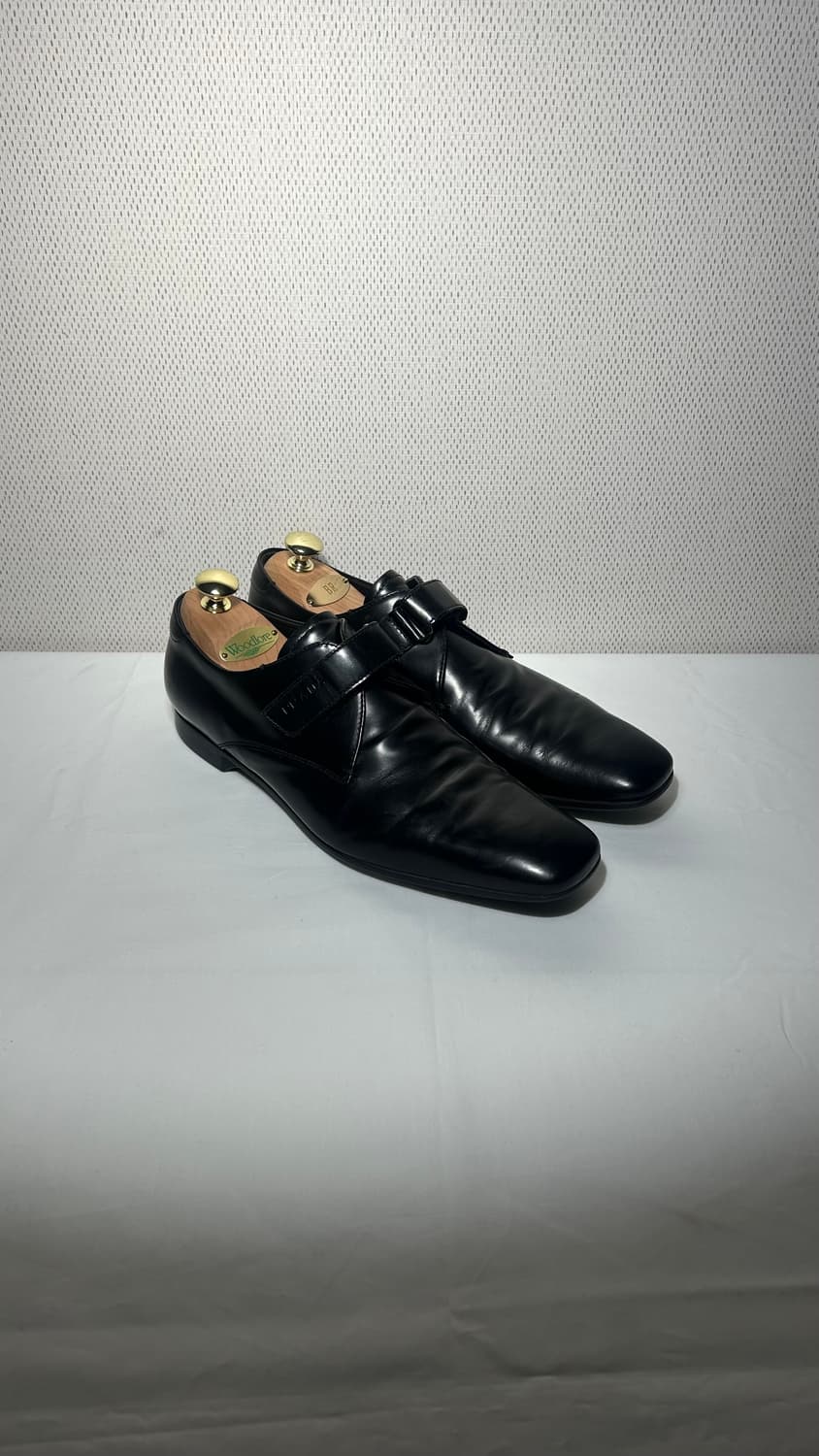 프라다 스트랩 로퍼 상품이미지1