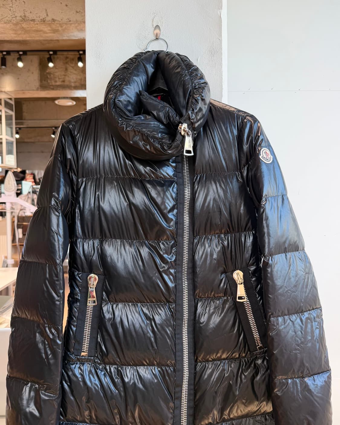 몽클레르 블랙 주앙빌 다운 자켓  상품이미지3