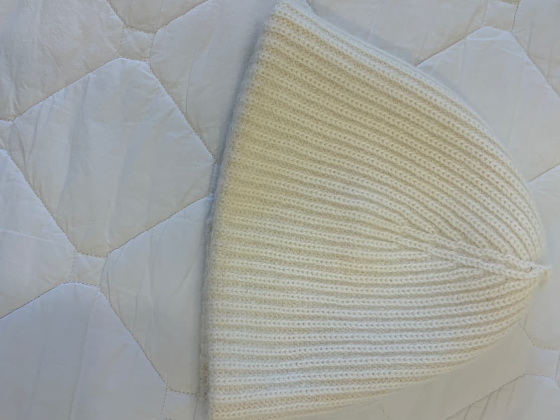 (은비 착용) 셀린느 로고 울 비니 (2회 착용) 상품이미지5