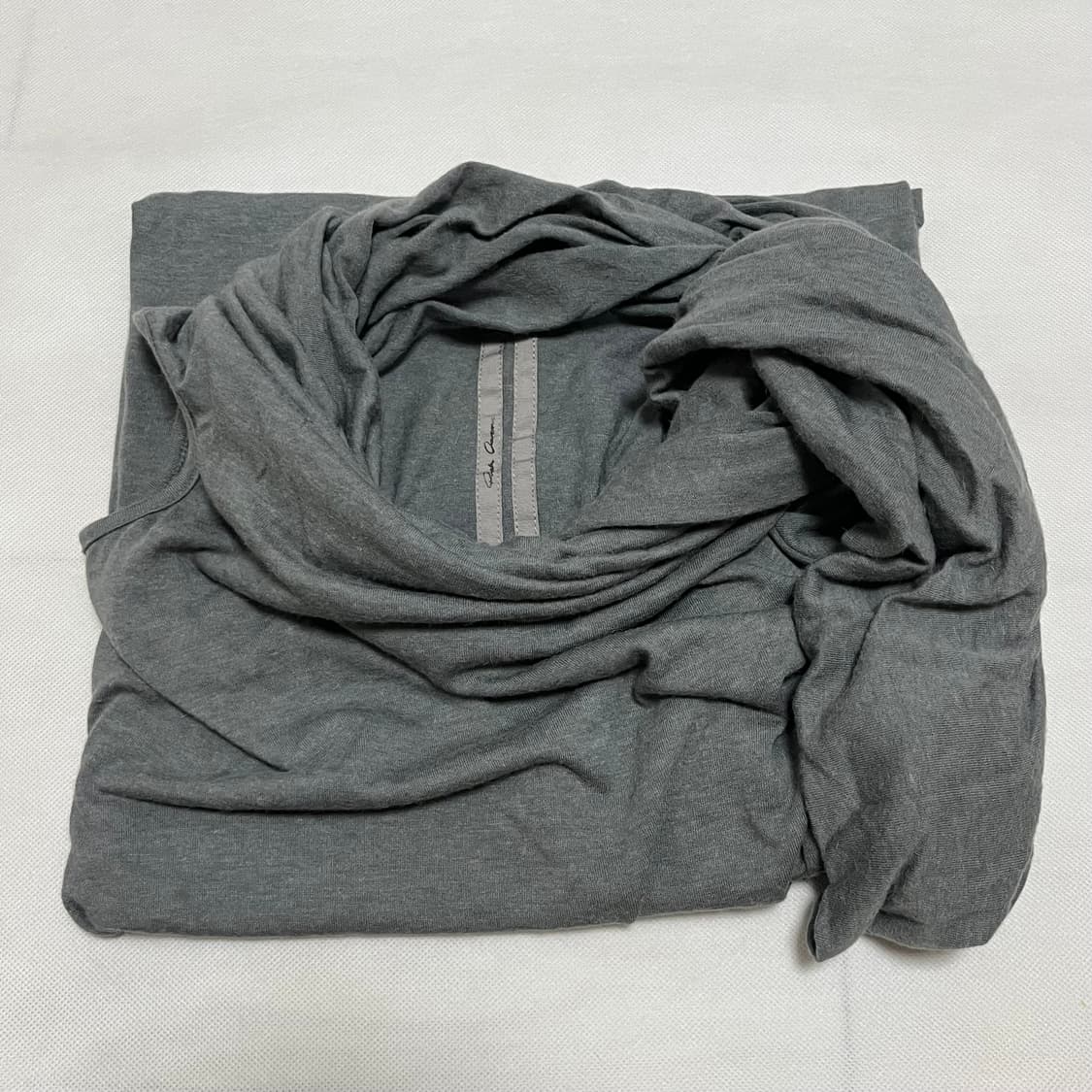 [38]릭오웬스 25fw 드레이프 트위스트 슬리브리스 탑/그레이 상품이미지4