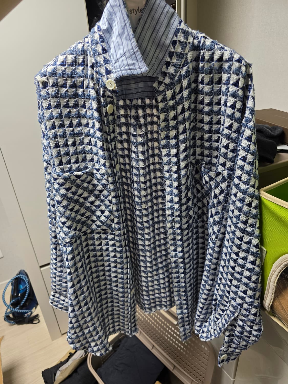 페이스커넥션 트위드 셔츠 xs사이즈

X1819T00540 상품이미지1