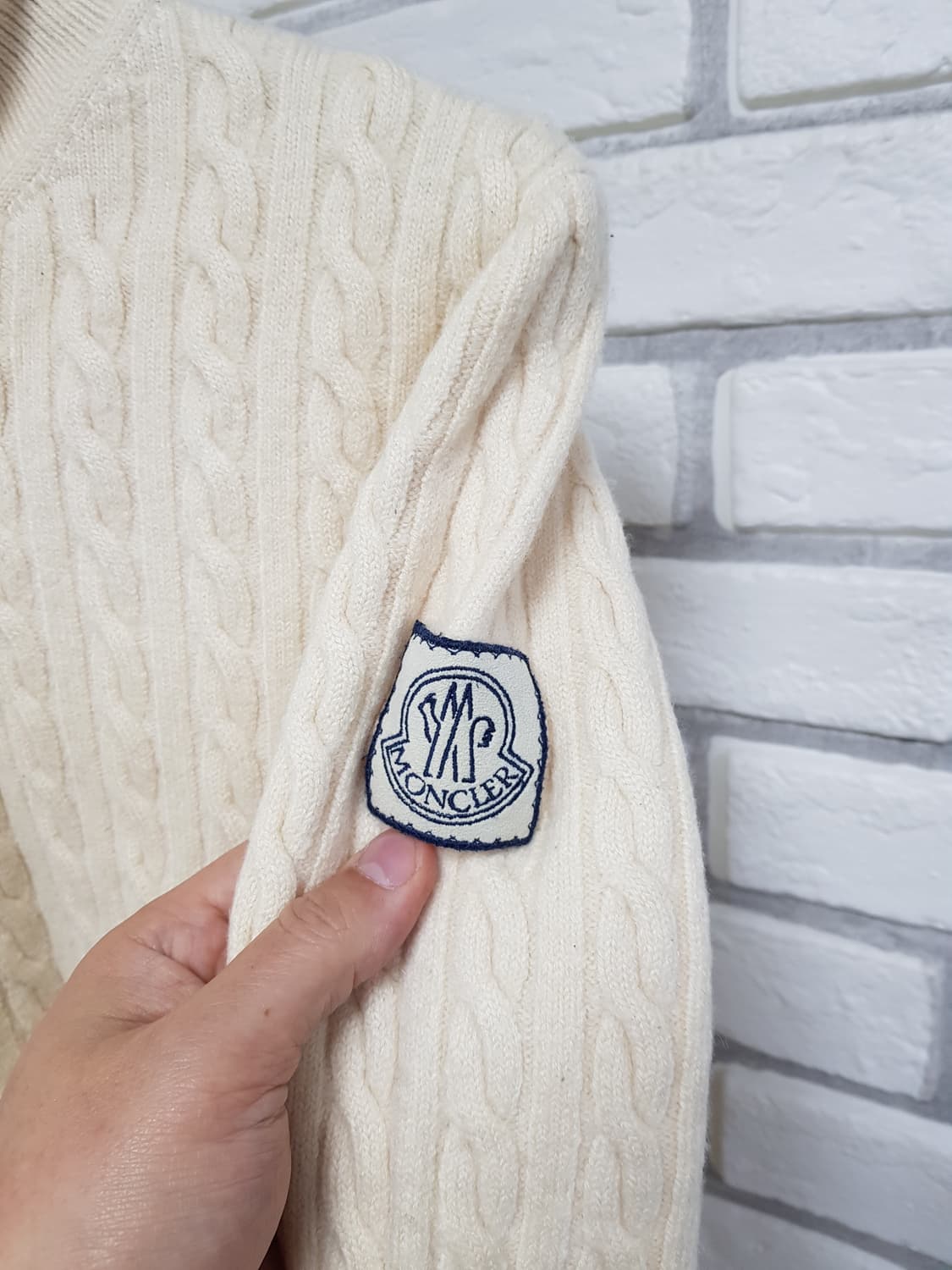 [55/정품] 몽클레어 감마블루 터틀넥 꽈배기니트 상품이미지2