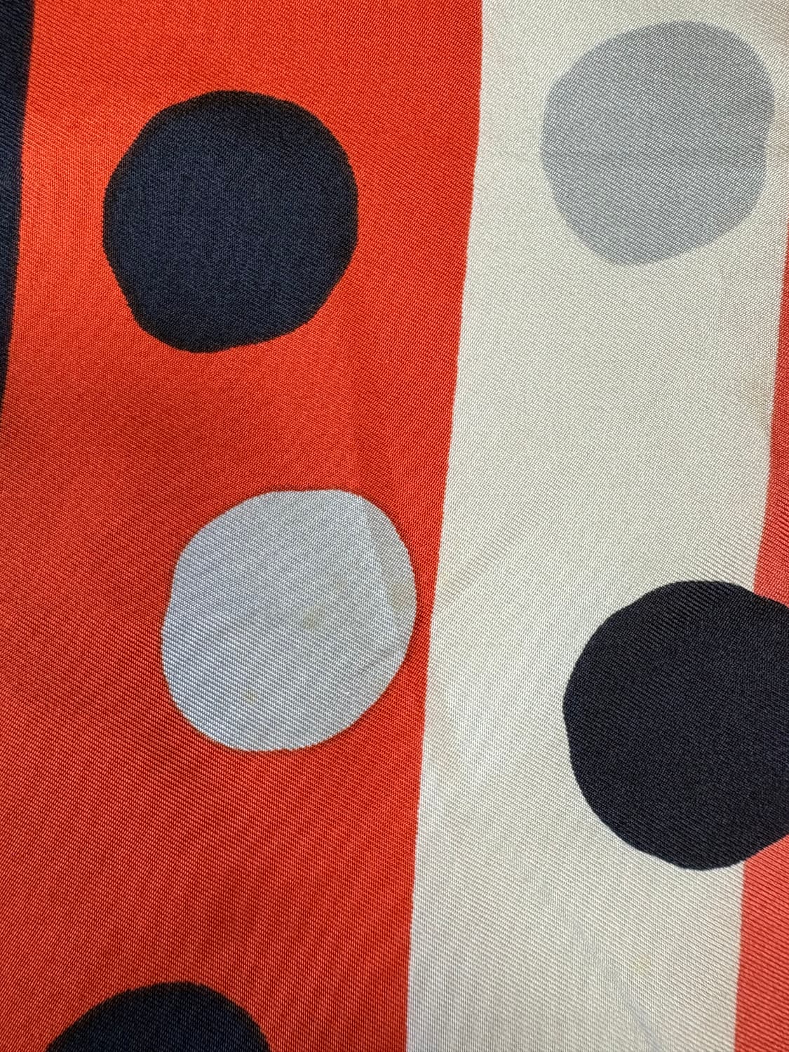 [빈티지] 입생로랑 YSL 도트 실크 포켓스퀘어 / 손수건 상품이미지5