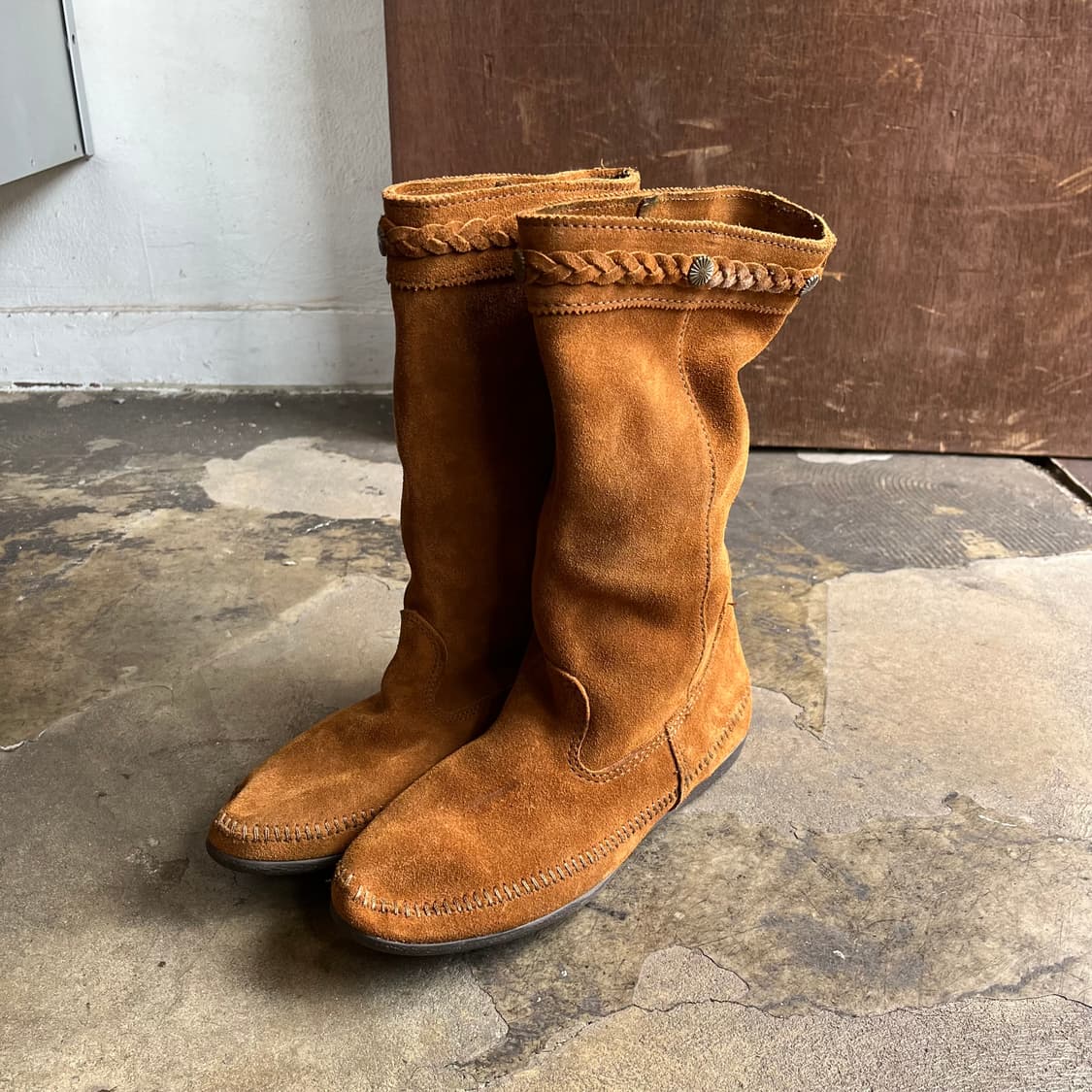 미네통카 스웨이드 부츠 상품이미지1