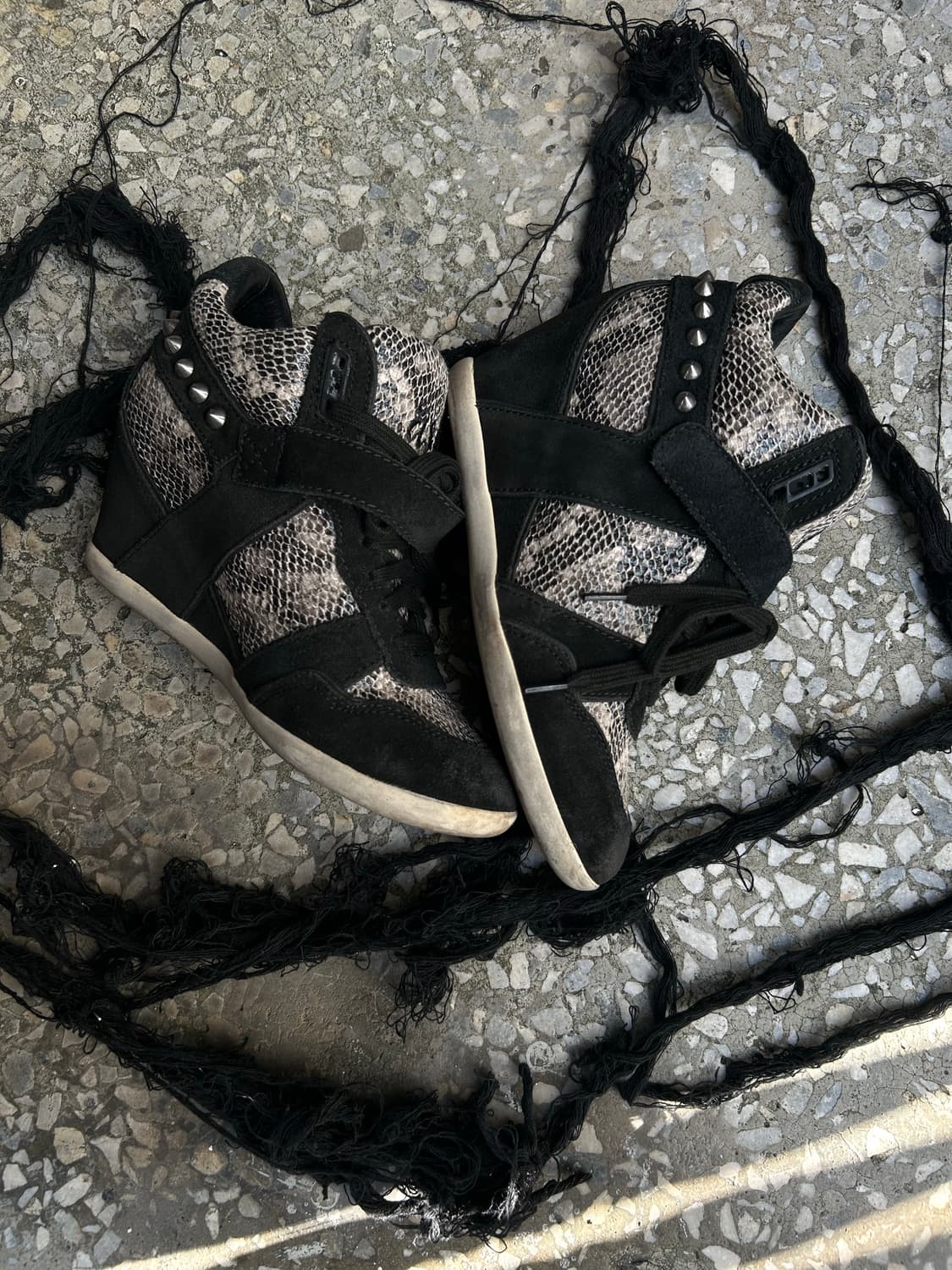 2000s ash 파이톤 스터드 하이탑 스니커즈 상품이미지1