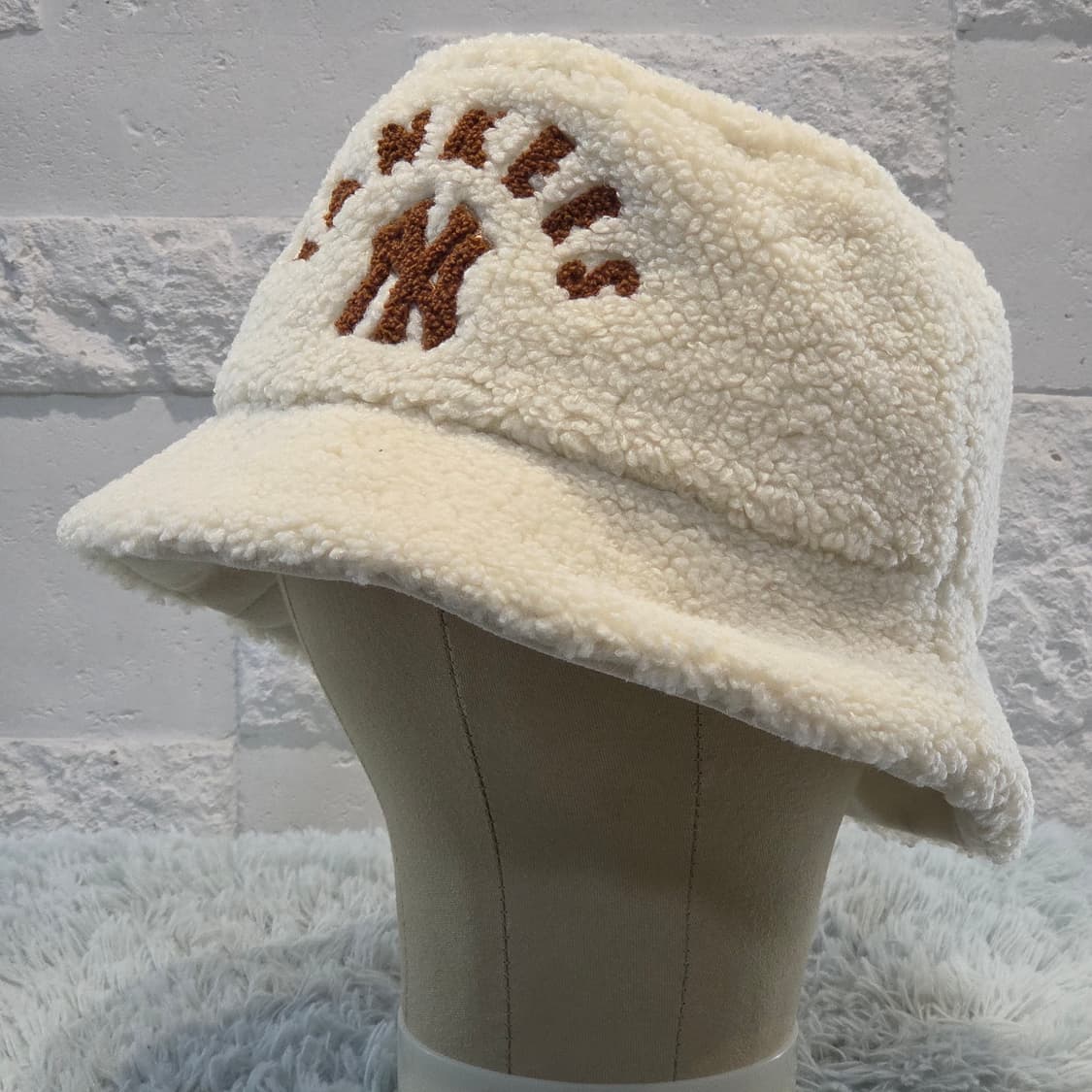 L9-2:MLB 뉴욕양키스 뽀글이 버킷햇 아이보리 (59cm) 상품이미지4