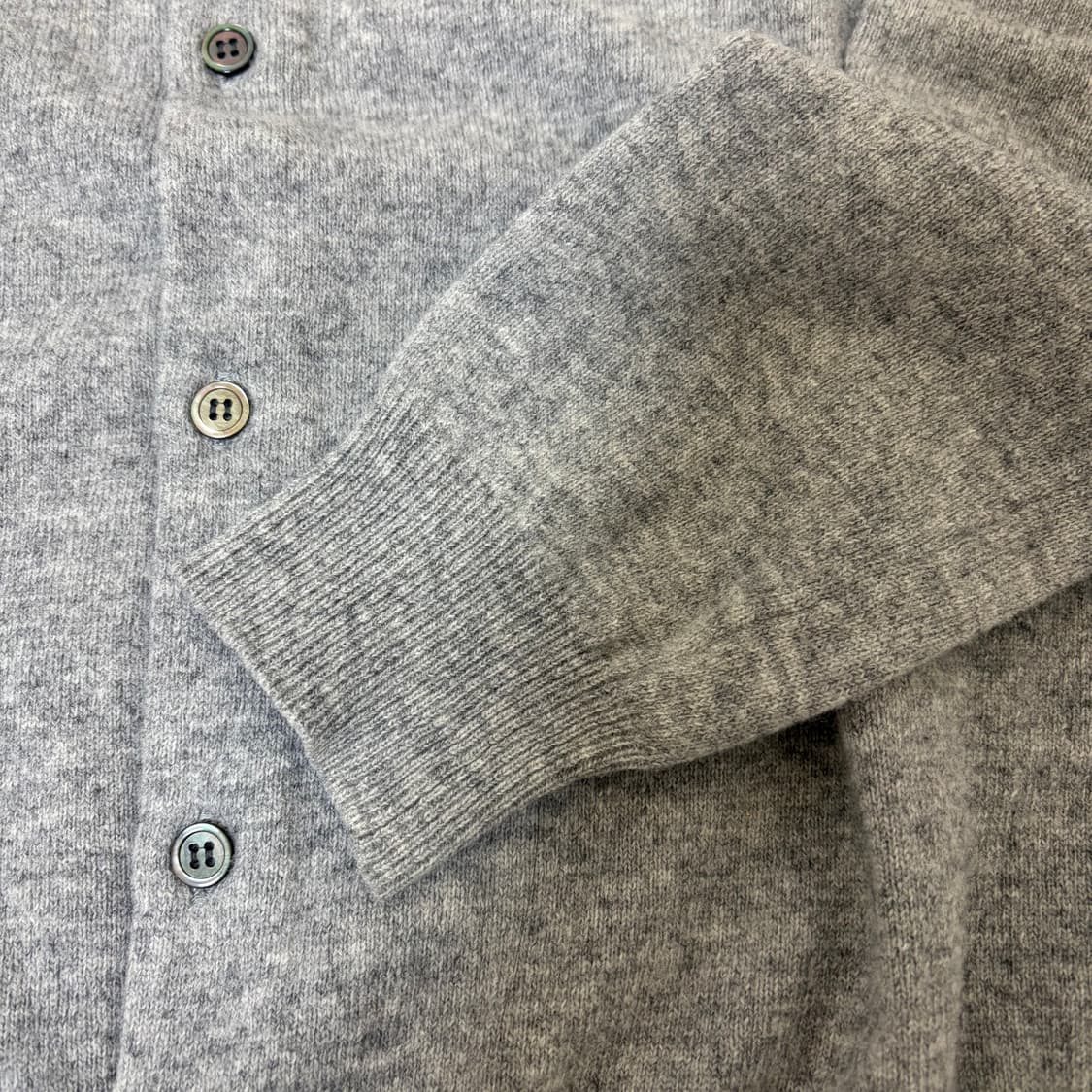 (W)꼼데가르송 니트 가디건 그레이 블랙 하트 L 상품이미지8