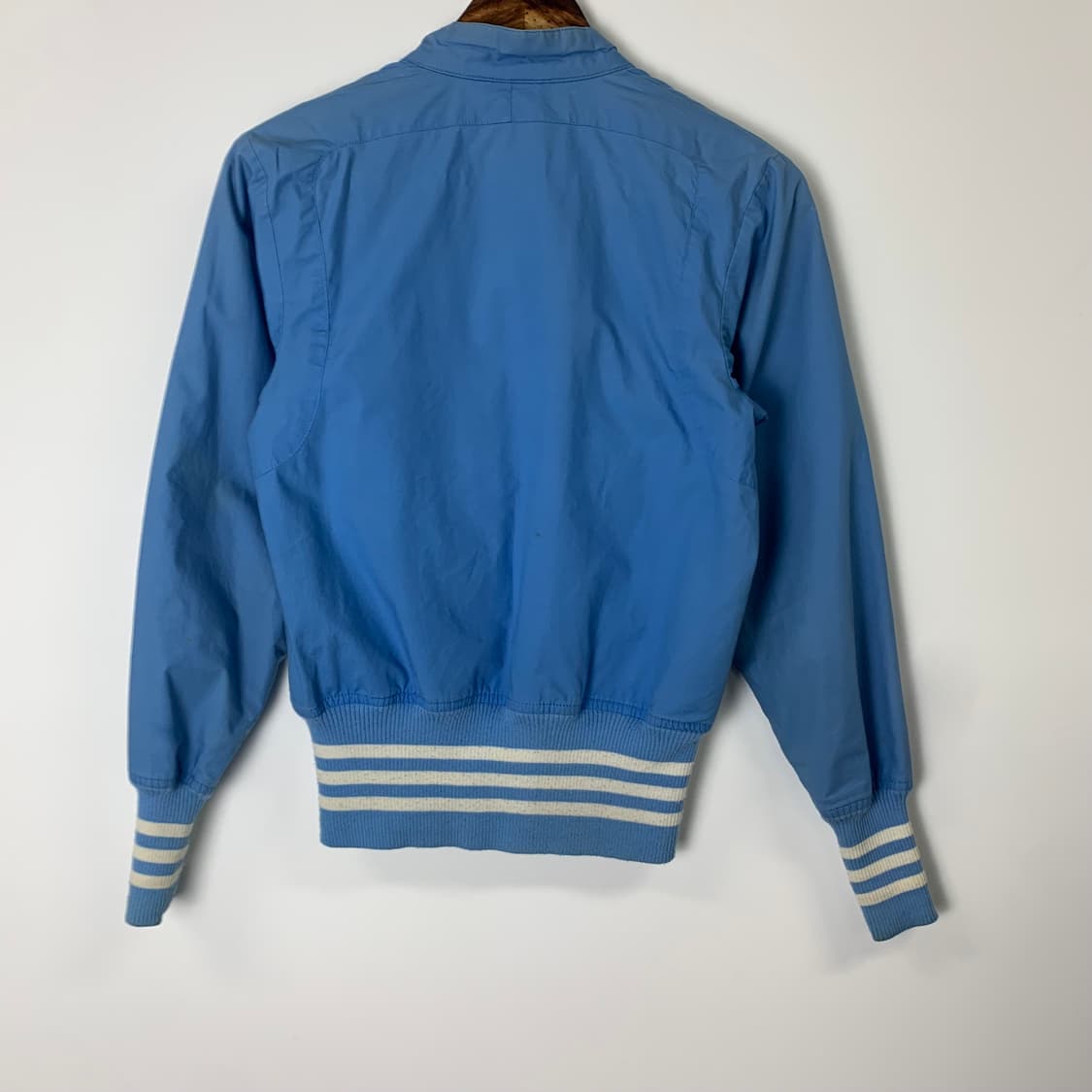 아디다스 일본버전 스카이블루 크롭 집업 자켓 상품이미지3