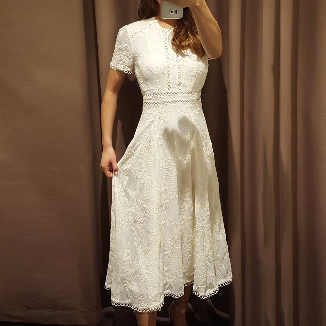 포에버뉴(forever new) 펀칭 자수원피스 44 상품이미지2