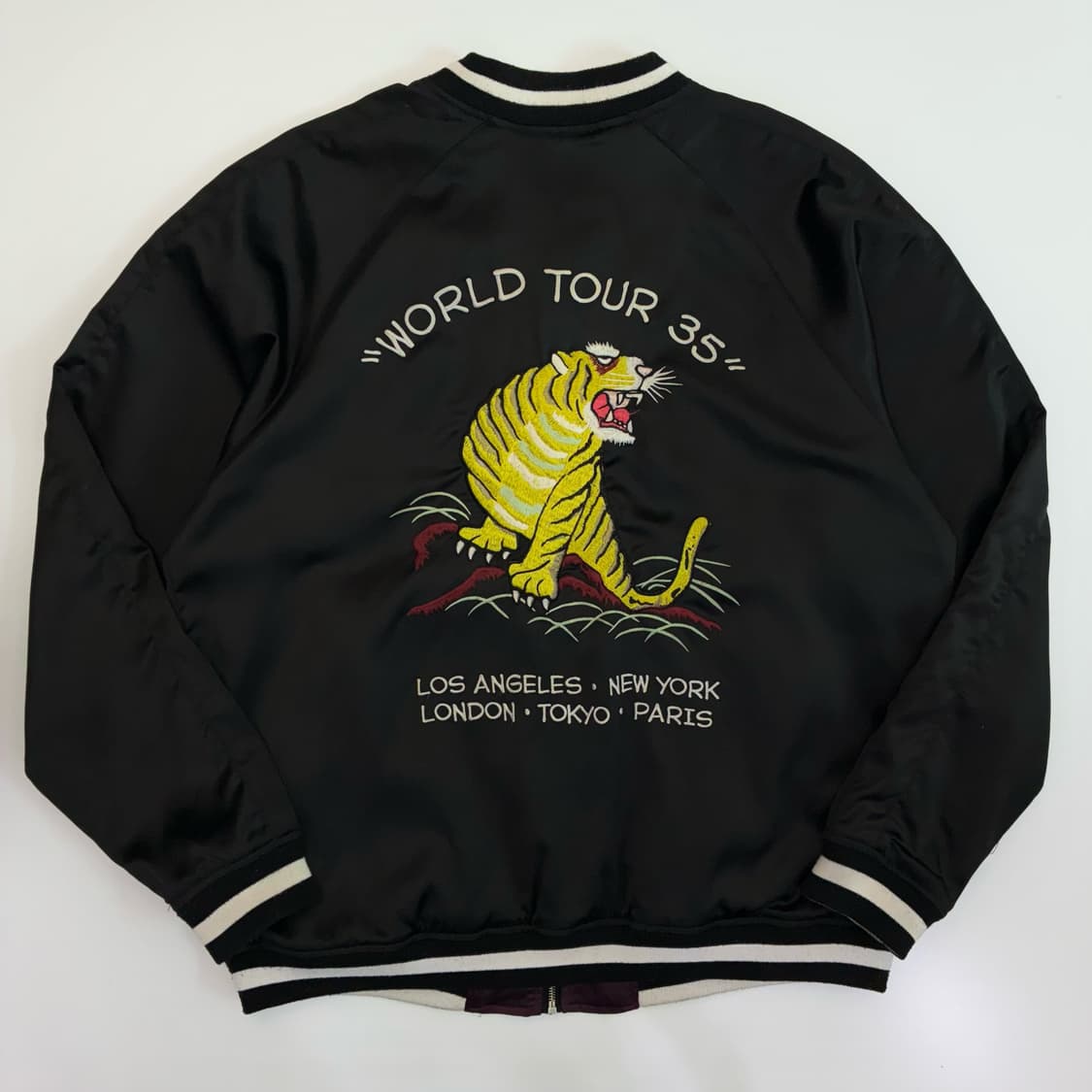 Stussy  스투시 35TH 월드투어 수베니아 타이거 리버시블 스카쟌  상품이미지1