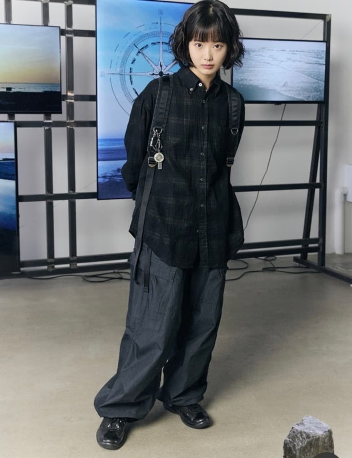 해칭룸 한로로 콜라보 투페이스 셔츠 2사이즈 상품이미지2