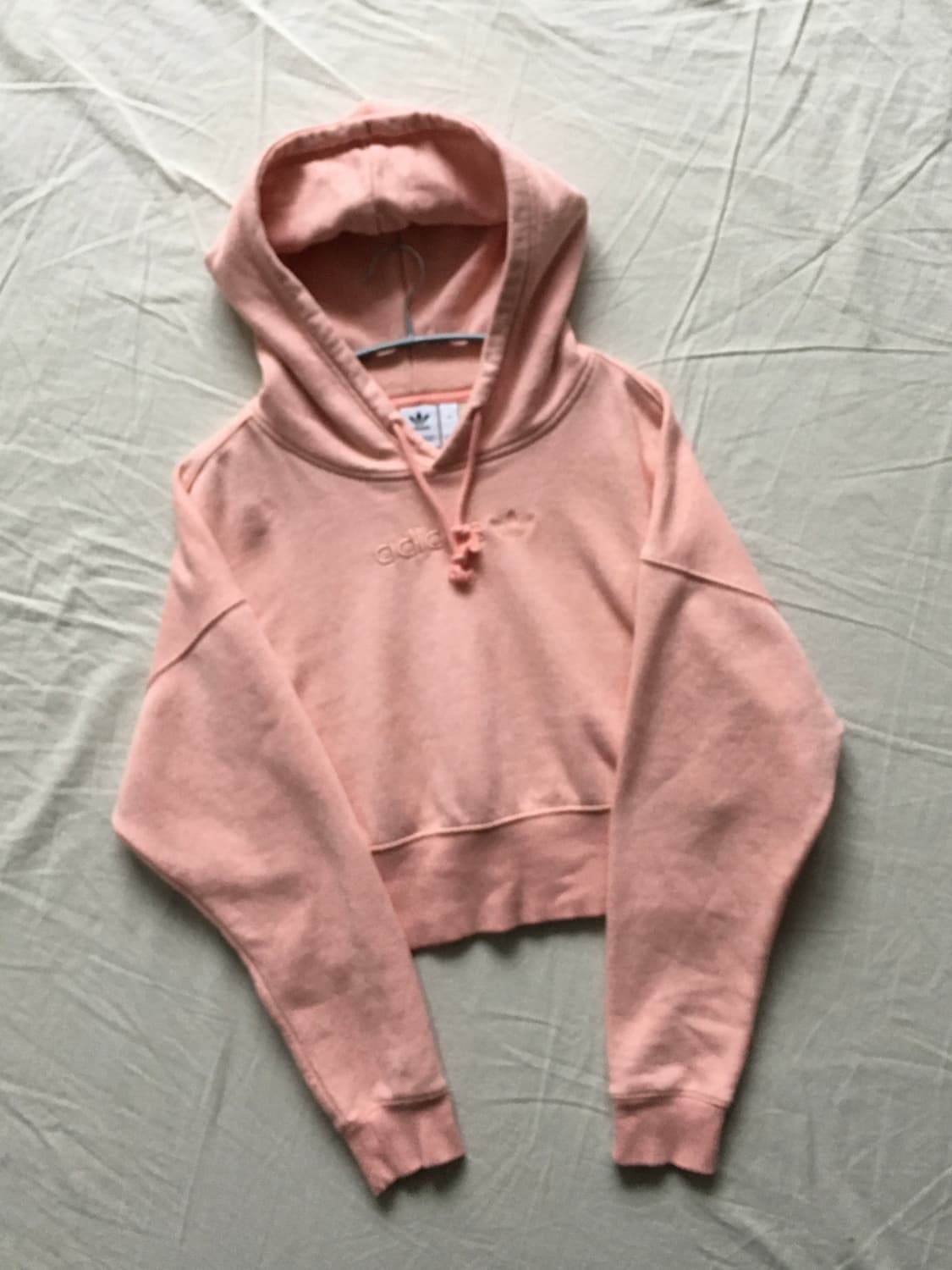 아디다스 자수 크롭 후드티 상품이미지3