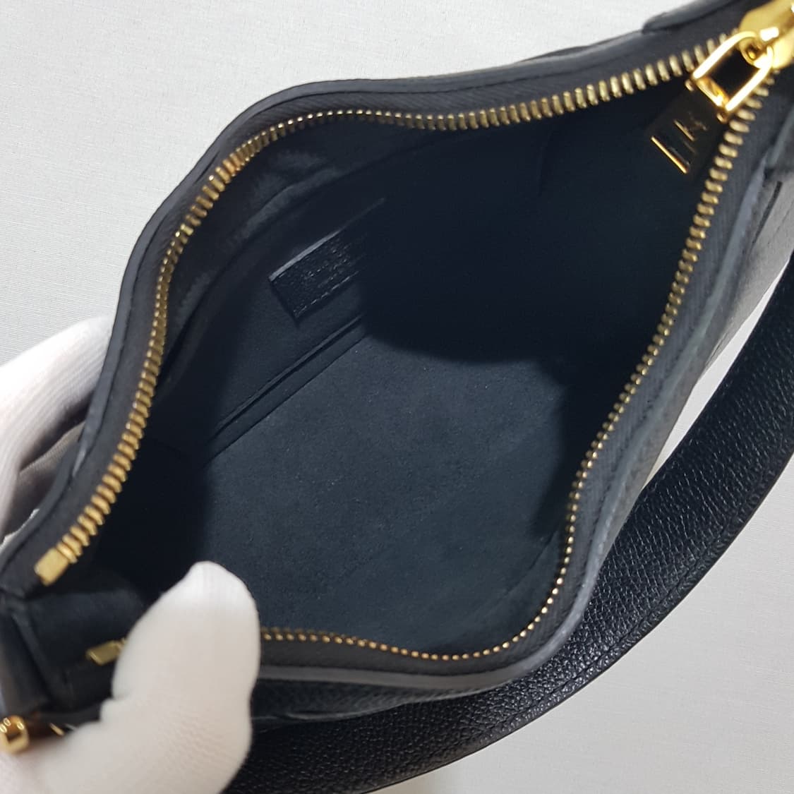 루이비통 M46002 앙프렝뜨 바가텔 숄더백 상품이미지9