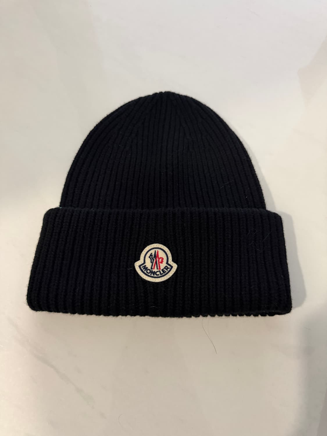 몽클레어 로고패치 울 블랙 비니 상품이미지1