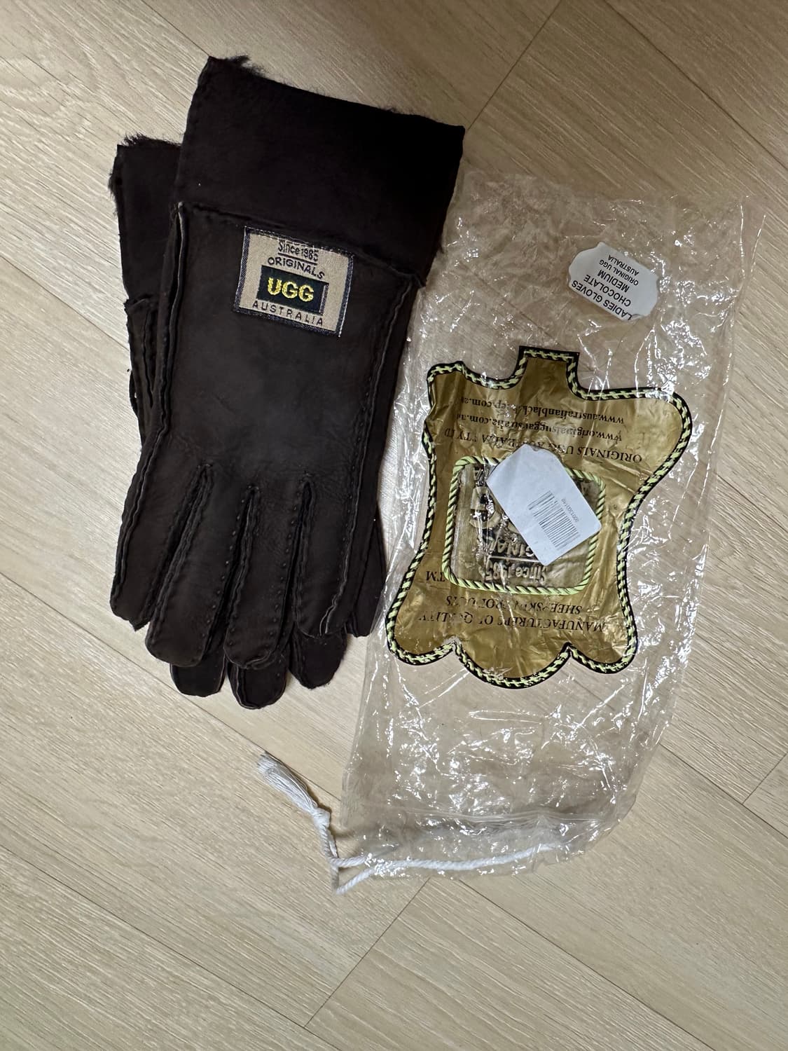 어그 초콜렛 레더 양털 장갑 m 상품이미지1