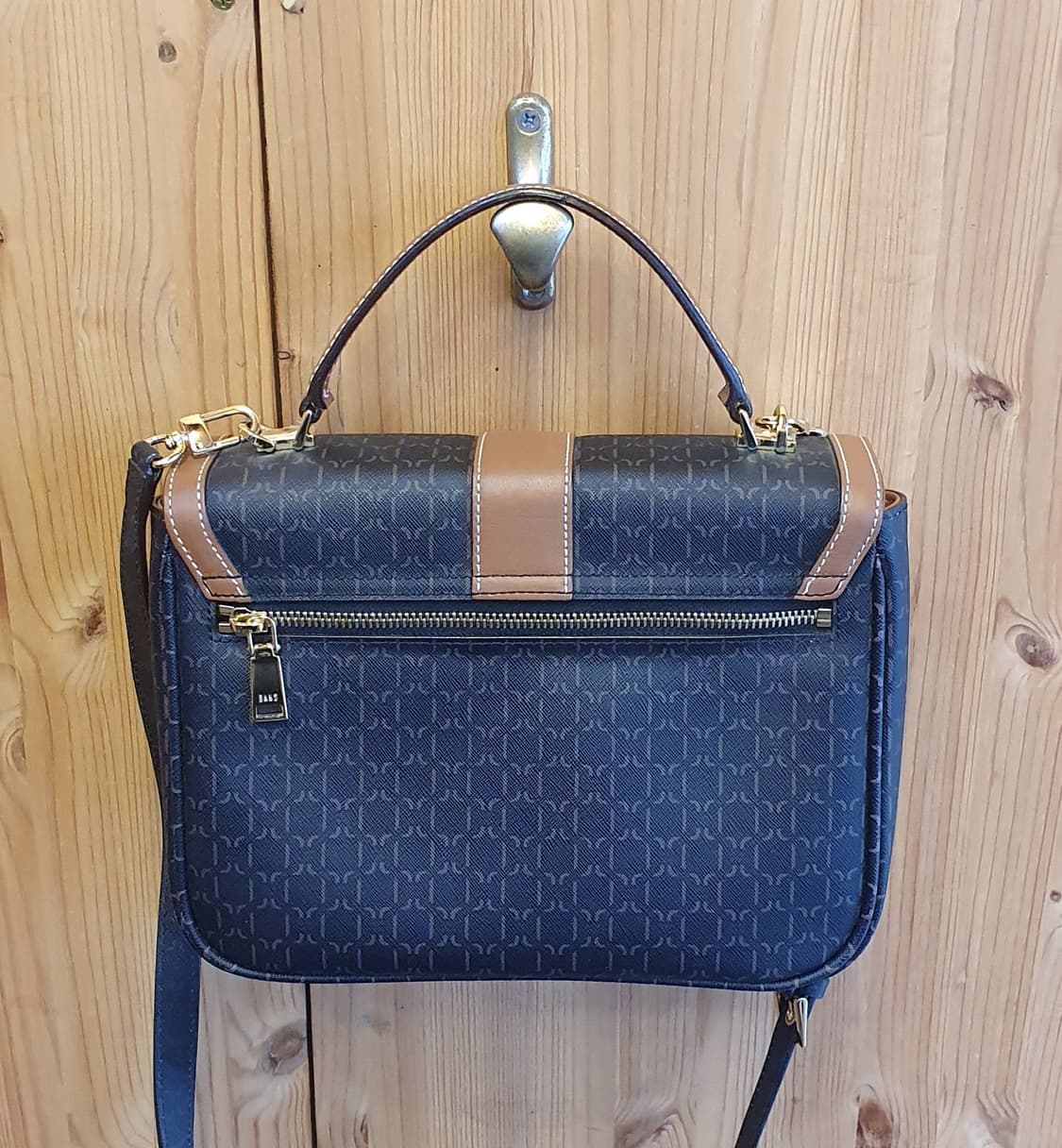 닥스 바넷 사첼 크로스백 상품이미지3