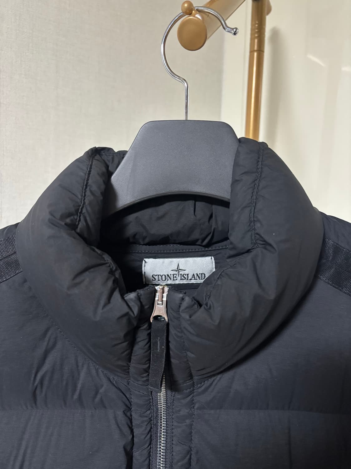 스톤아일랜드 심리스 터널 패딩 L사이즈 상품이미지2
