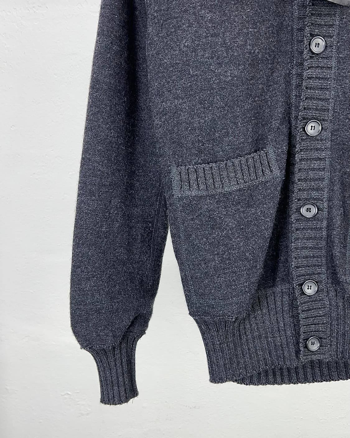 돌체앤가바나 차콜 모티브 레이어 하프 버튼 퀼팅 니트 자켓 상품이미지5
