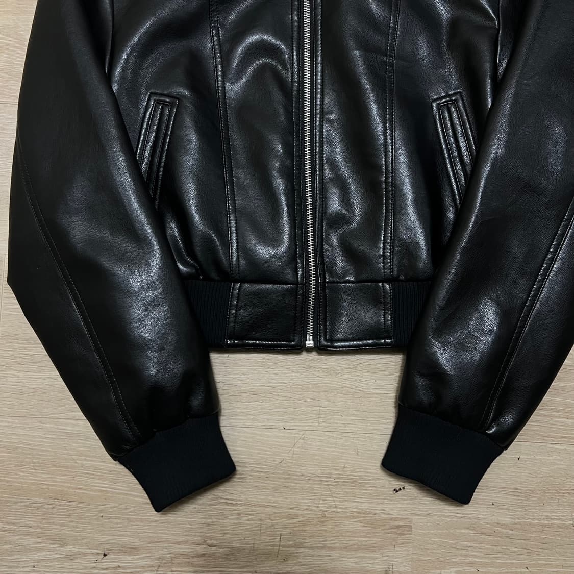 에잇세컨즈 여성 크롭 레더 라이더 가죽자켓 [블랙] XS/85 상품이미지3