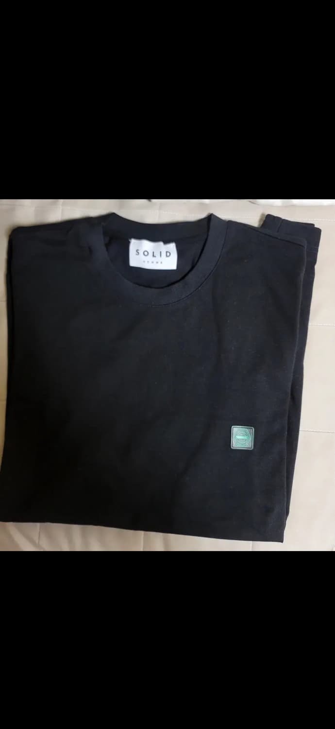 솔리드옴므 백로고 자수 블랙 반팔 티셔츠 50사이즈 상품이미지1