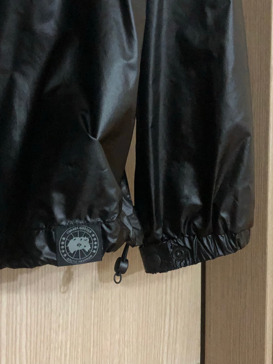 캐나다구스 테크웨어 블랙 바람막이 L 상품이미지5