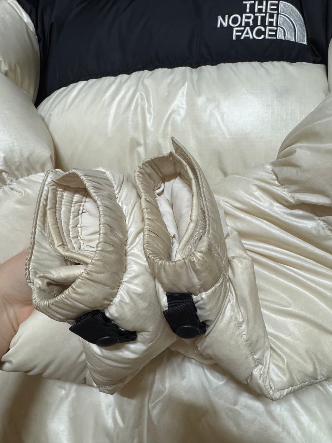 노스페이스 에코눕시 아이보리 크림 패딩 상품이미지3