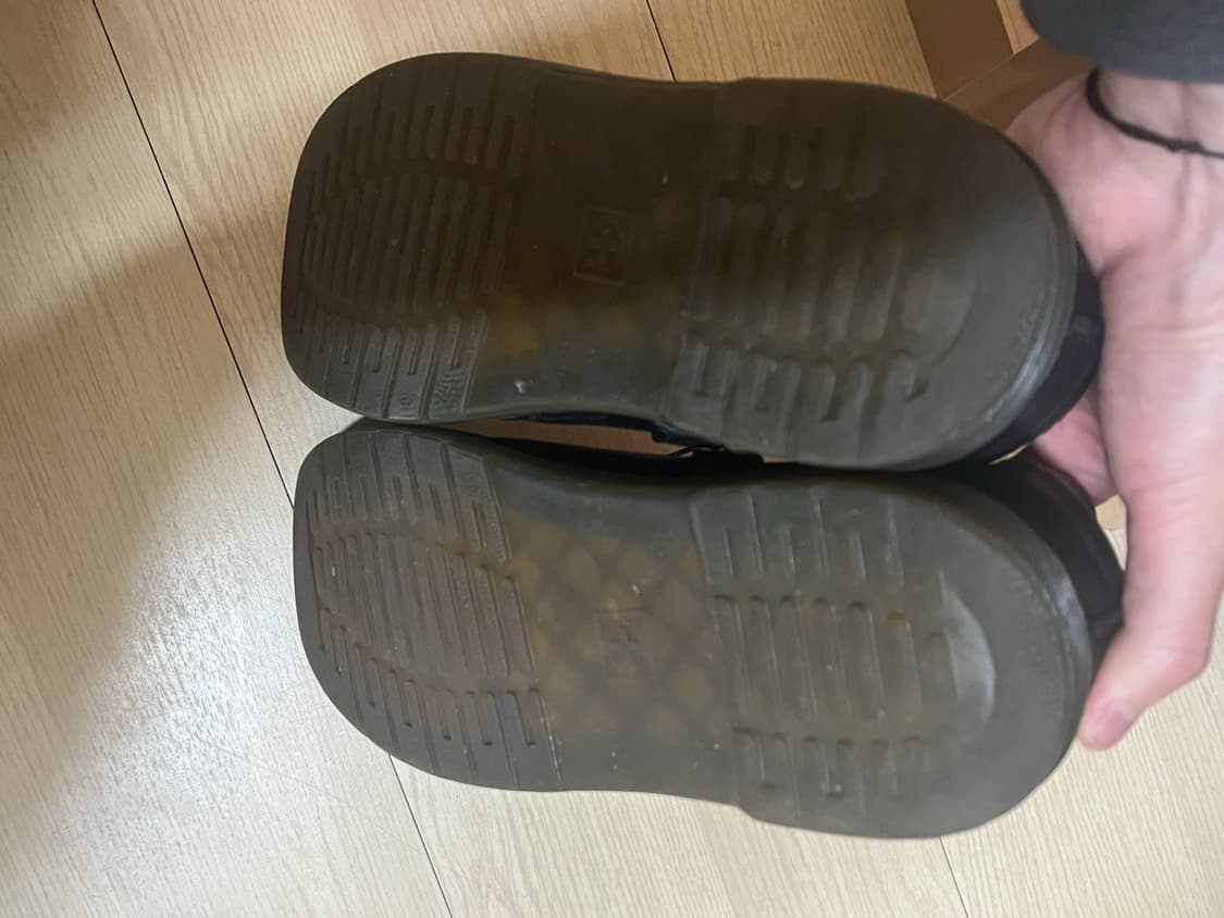 닥터마틴 페트리샤 uk7 265-270 상품이미지2